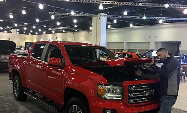 DID YOU KNOW? The Milwaukee Auto Show ---- chooses Acci-Dent ... 